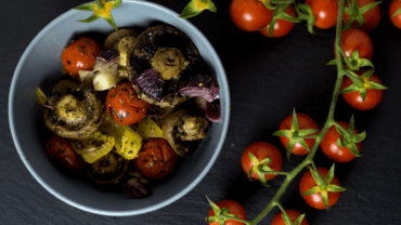 Gegrillte Champignons und Gemüse