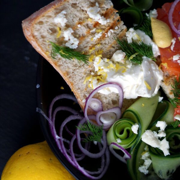 Getoastete Lachsbrötchen mit Gemüse » Weil es schmeckt Getoastete Lachsbrötchen mit Gemüse » Weil es schmeckt