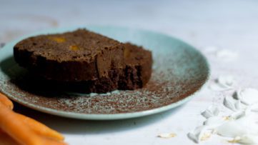 karotten-marillen-bananen-kuchen