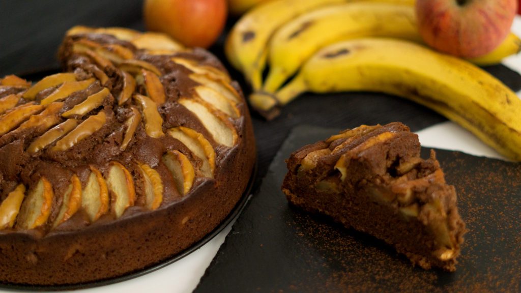 Bananenschokokuchen mit Apfel