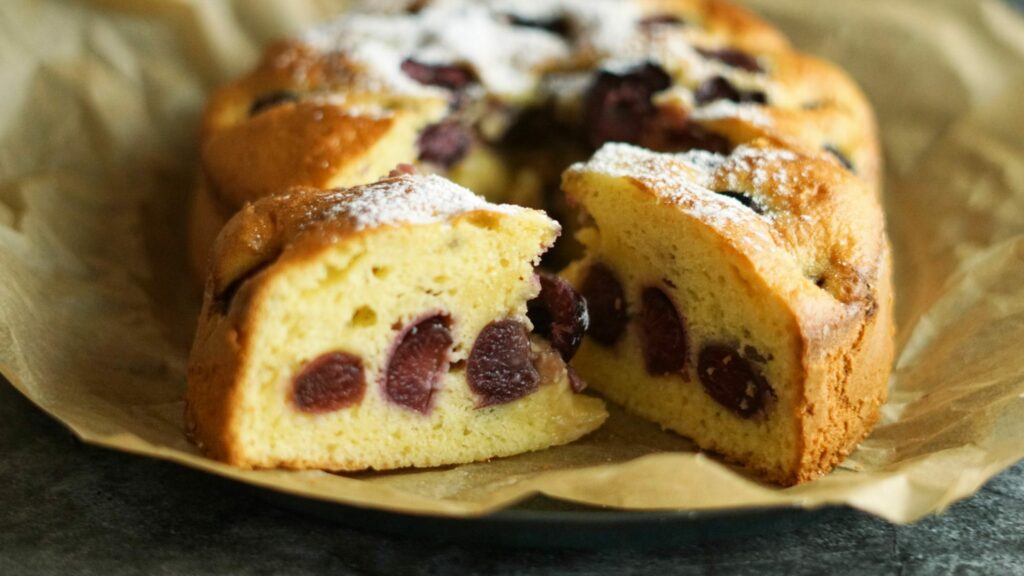 saftiger Kirschkuchen aus der Springform