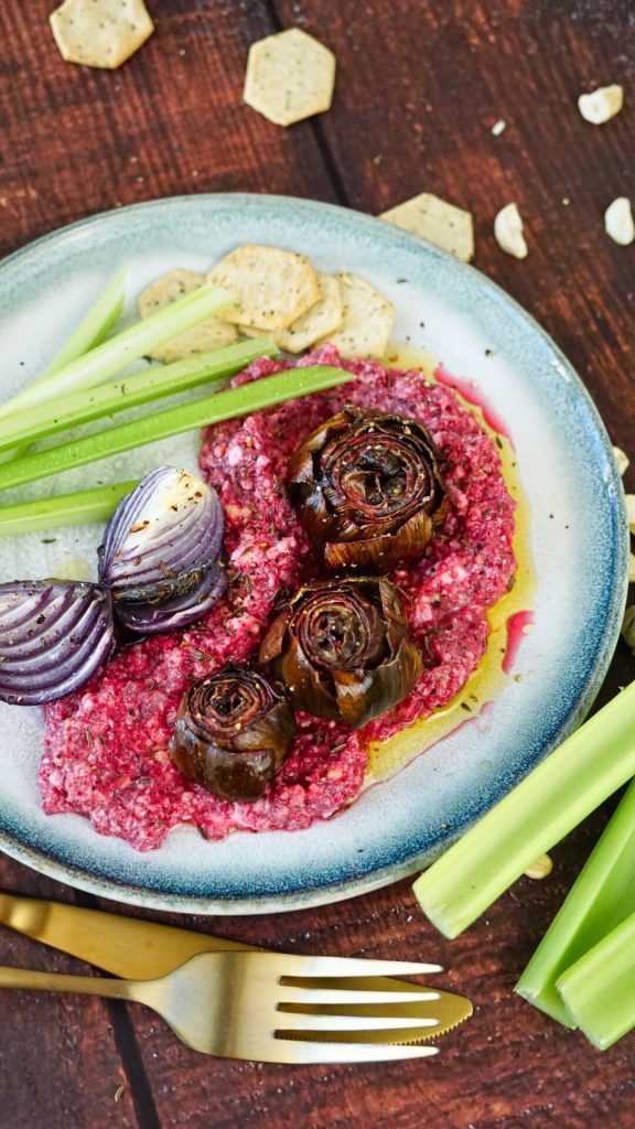 Artischocken aus dem Ofen mit Rote Rüben-Creme