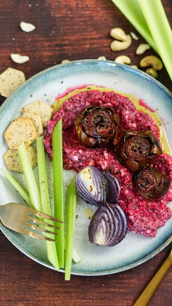 Artischocken aus dem Ofen mit Rote Rüben-Creme