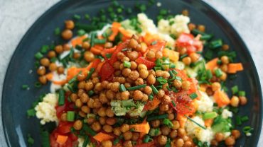 Hirsesalat mit gerösteten Kichererbsen