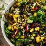 Linsen-Mango-Salat mit Avocado