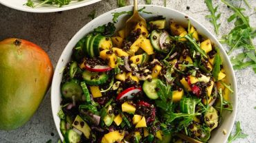 Linsen-Mango-Salat mit Avocado