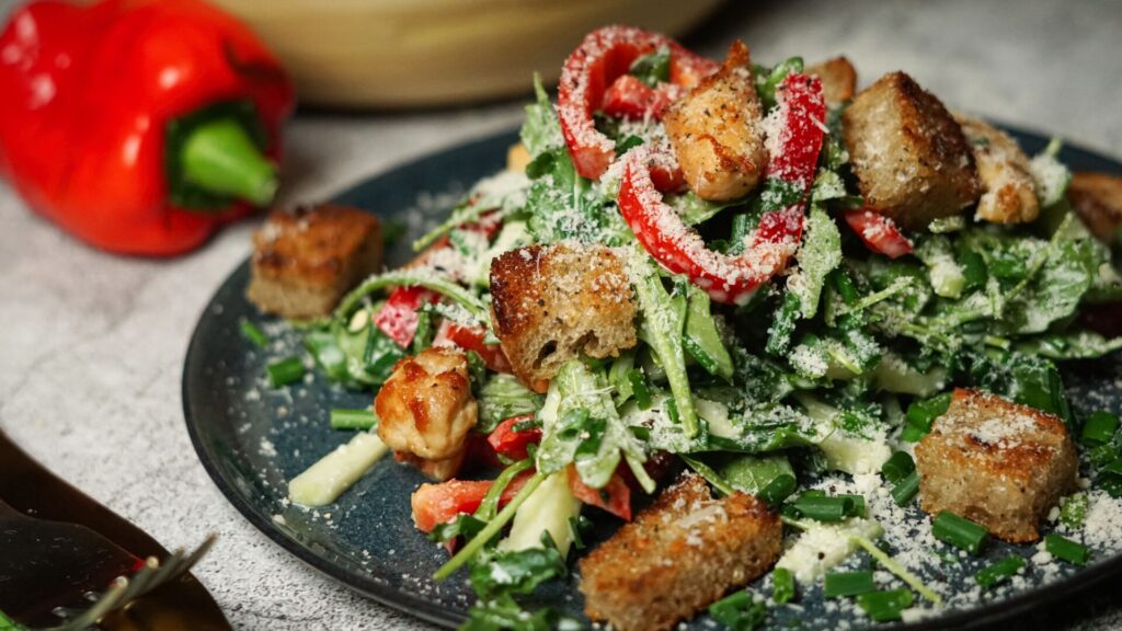 Chicken Caesar Salad mit Joghurt-Dressing