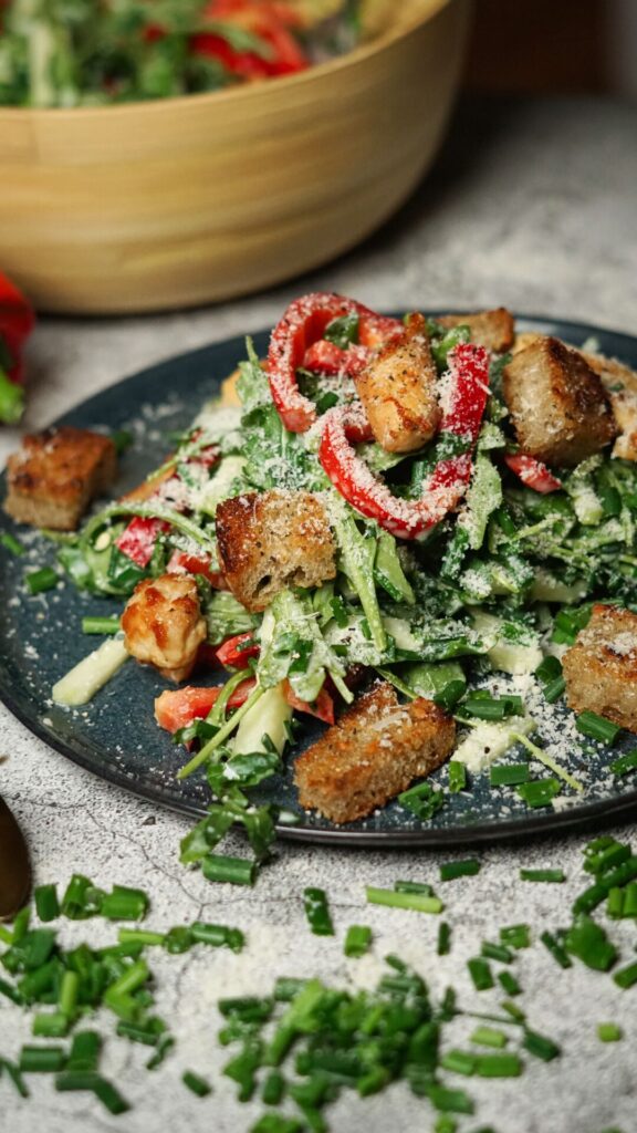 Chicken Caesar Salad mit Joghurt-Dressing