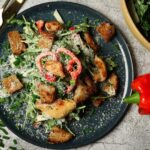Chicken Caesar Salad mit Joghurt-Dressing