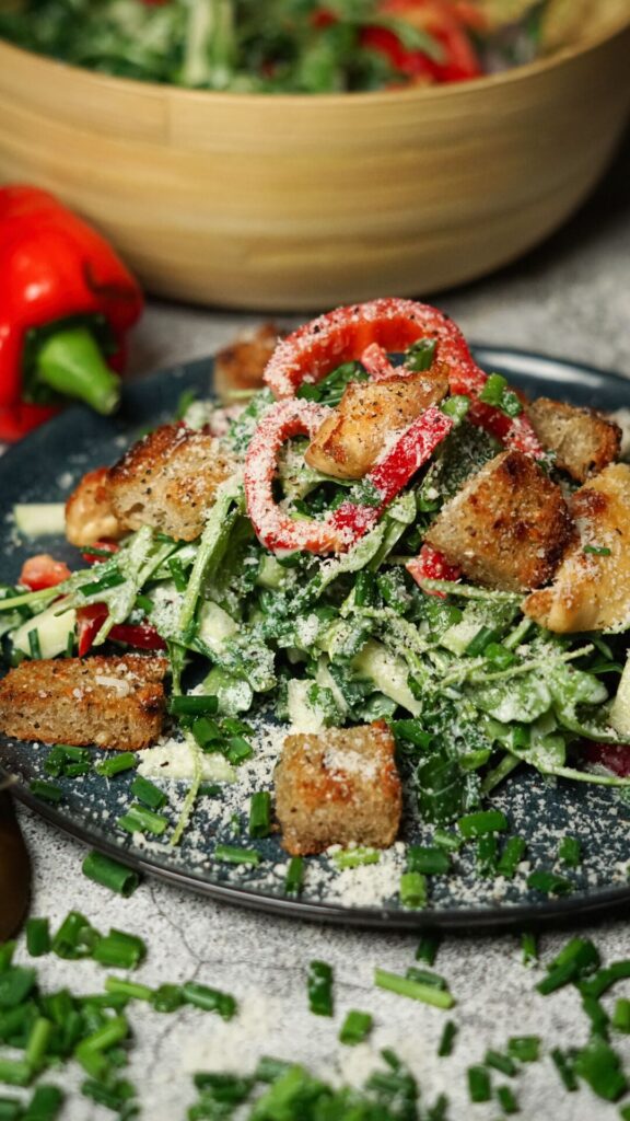 Chicken Caesar Salad mit Joghurt-Dressing