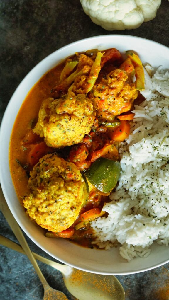 Karfiol-Korma-Curry mit Kokosmilch