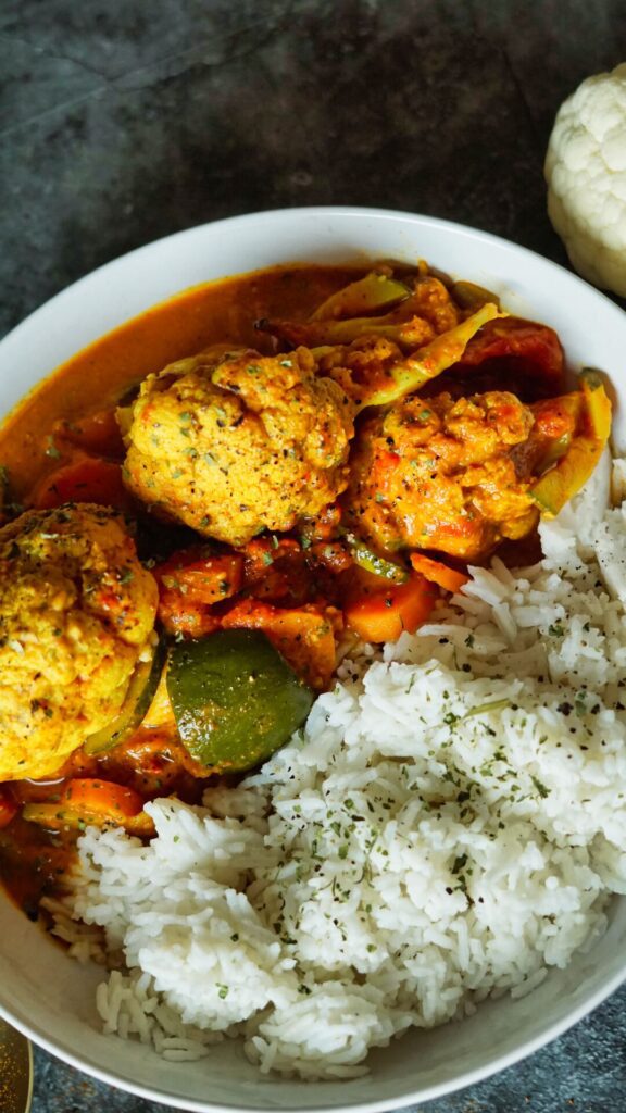 Indisches Karfiol-Curry mit Kokosmilch