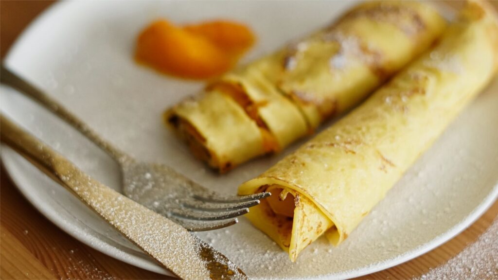Glutenfreie Palatschinken mit Marillen-Röster