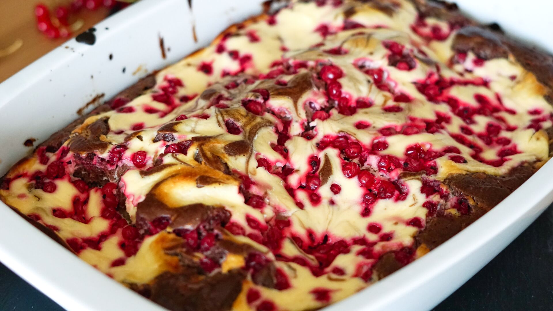 Kuhfleckenkuchen mit Ribisel