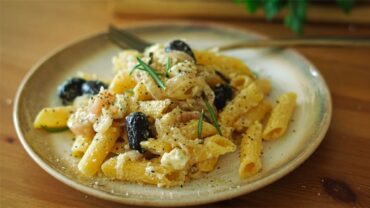 Zitronen-Pasta mit Feta