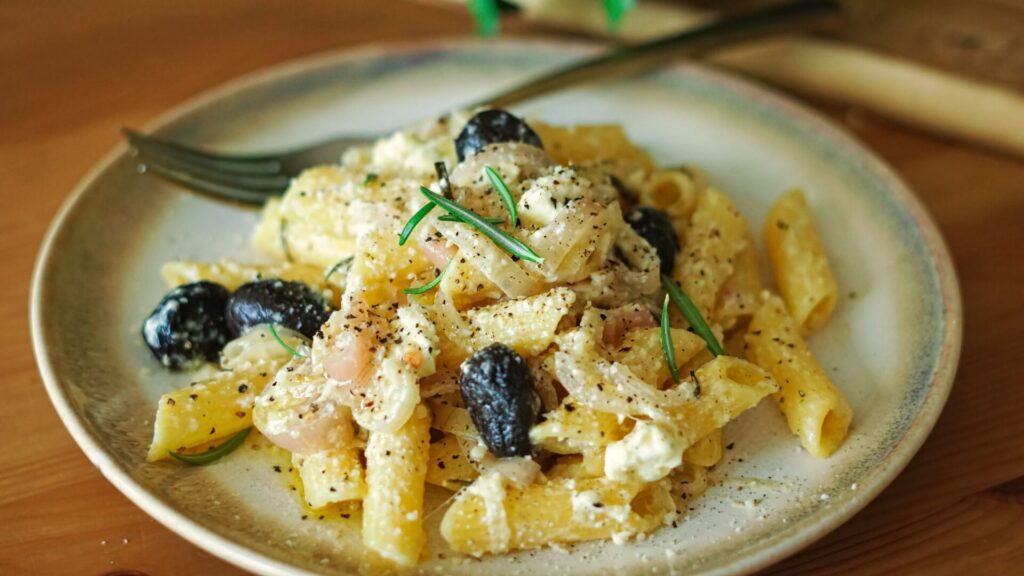 Zitronen-Pasta mit Feta