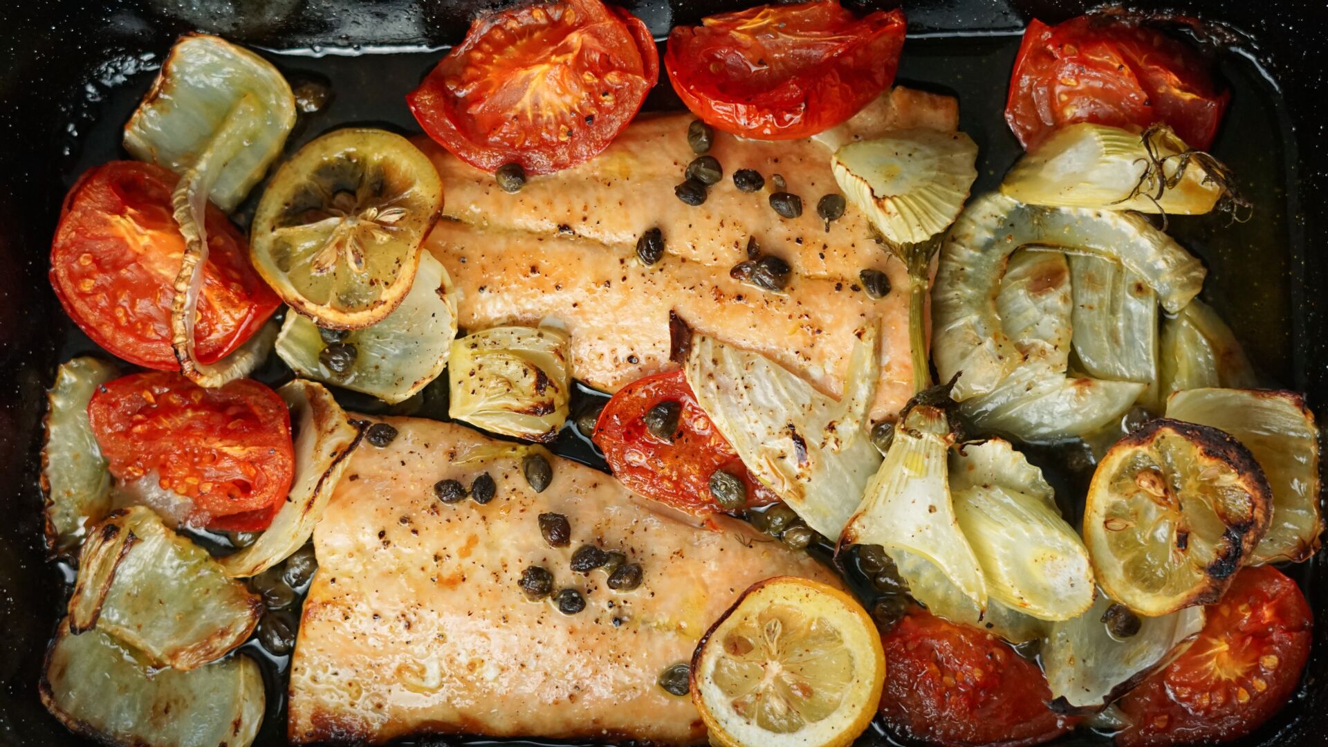 Lachs aus dem Ofen mit Zitrone